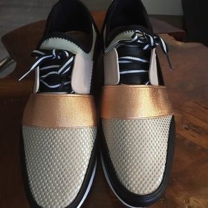 Brand New Steve madden women's arctic size 8M